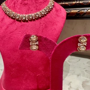 Kundan bow string with studds