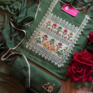 Dolla Silk Patola jacquard work suit set with Mukaish work